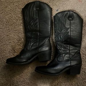 Black cowgirl boots
